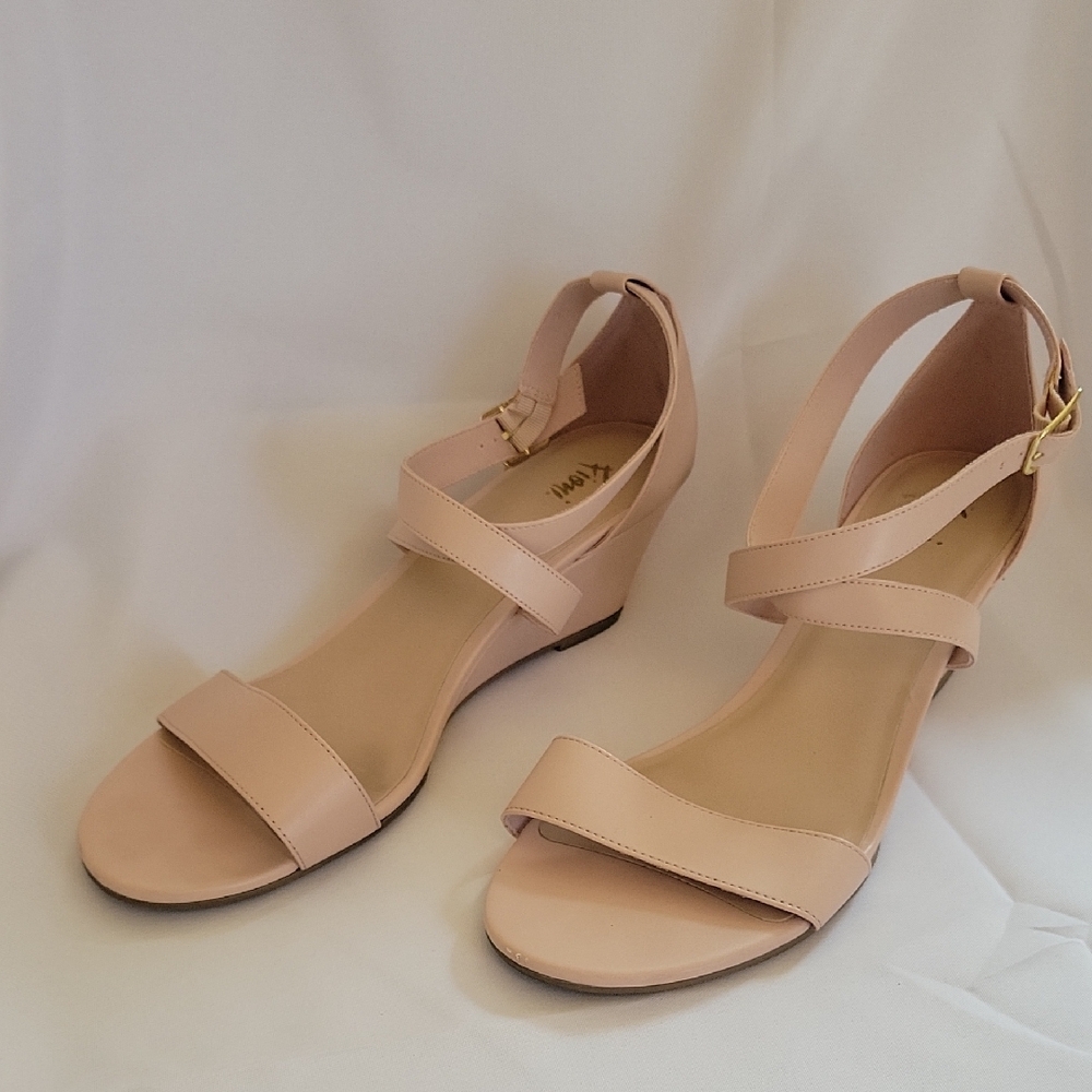 Chic Pink Wedge Sandals with Adjustable Ankle Straps